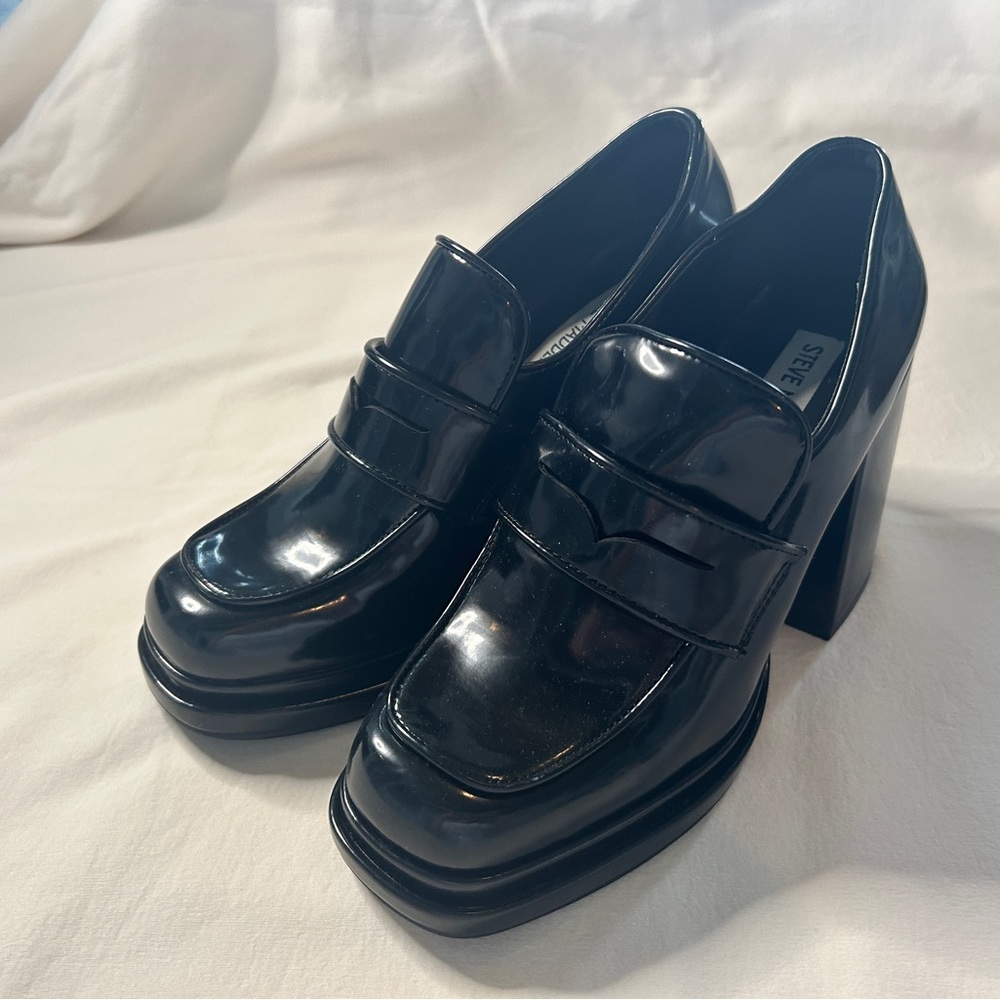 Steve Madden Black patent Leather Kimberley Chunky Heeled Loafers Sz 6.5 New